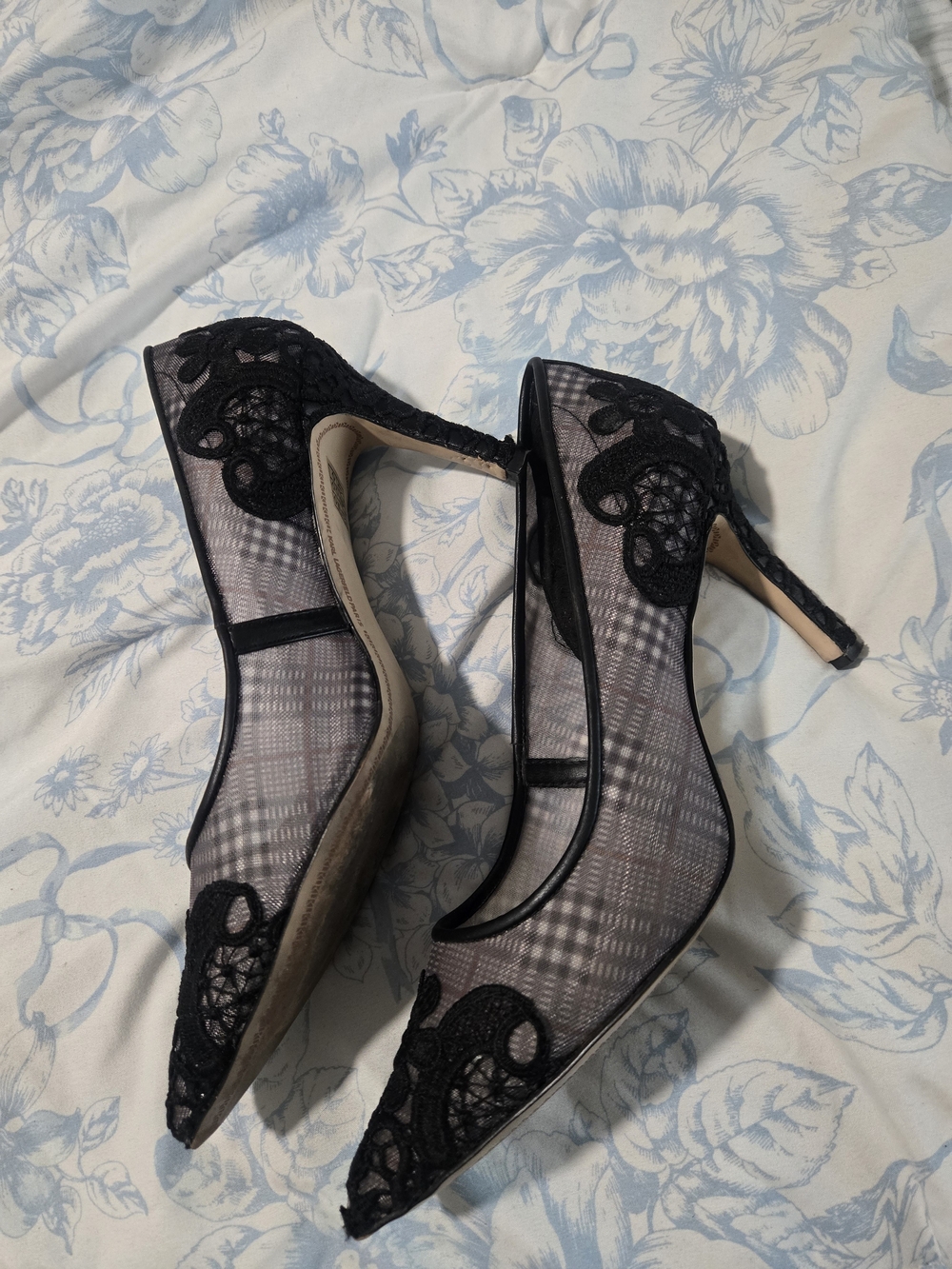 Karl Lagerfeld Black and Gray Pointed Toe Lace Pumps - Picture 3 of 4